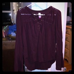 Long sleeve purple-red shirt